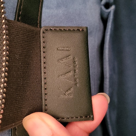 Kaai Pyramid Tote Bag - Picture 3 of 16